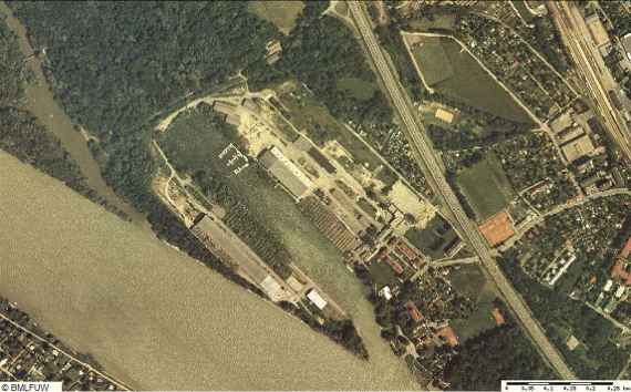 Luftbild der Werft Korneuburg (Befliegung 2000)